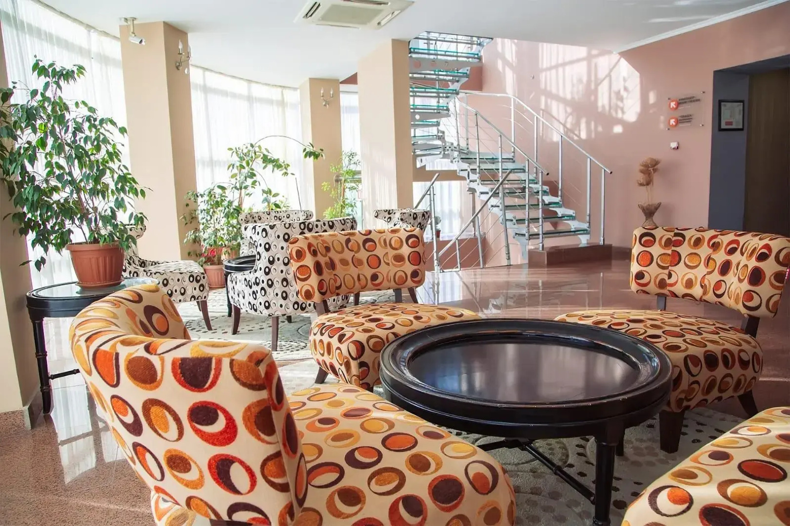 Mandarin Hotel & Fitness Center