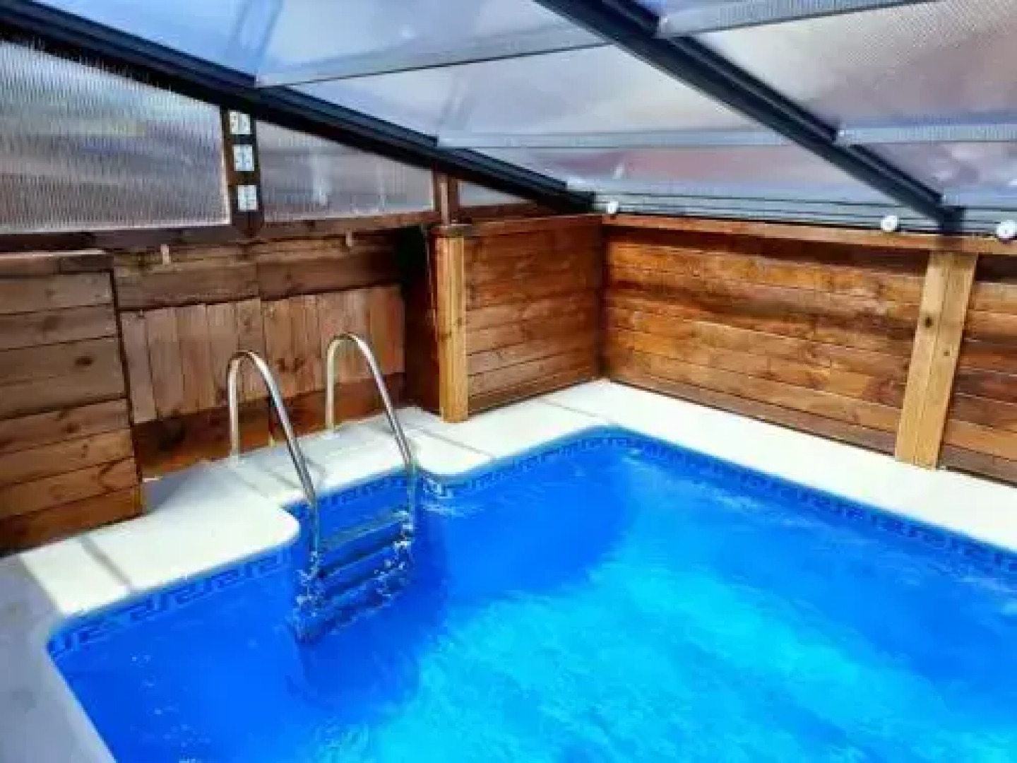 Wood House Close Beach