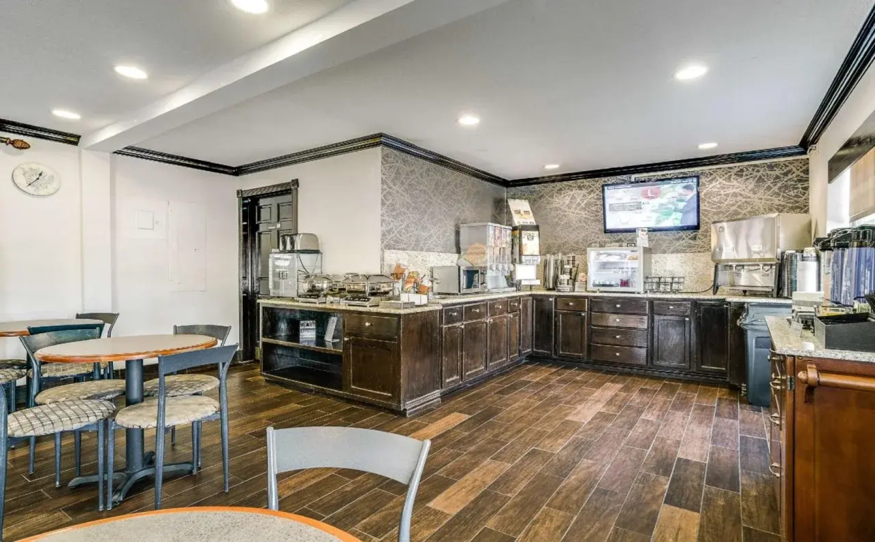 Quality Inn & Suites Dallas - Cityplace