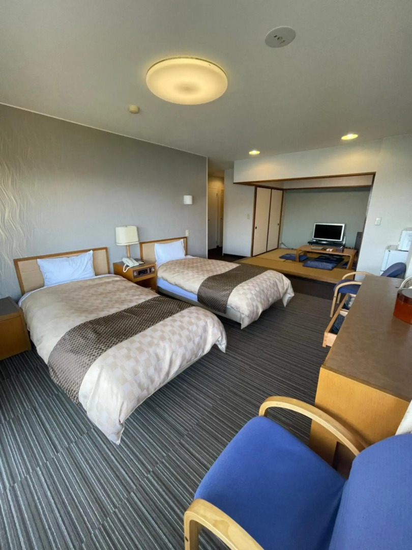 Wisterian Life Club Toba