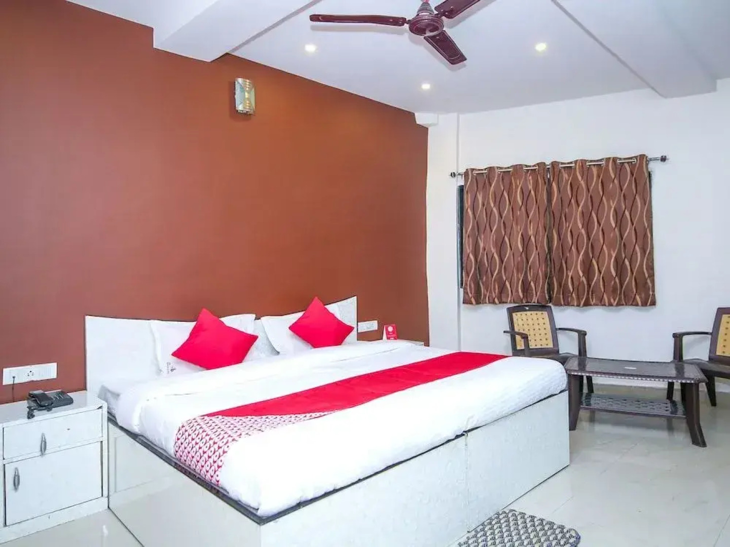 Capital O 2897 Hotel Bagga Inn