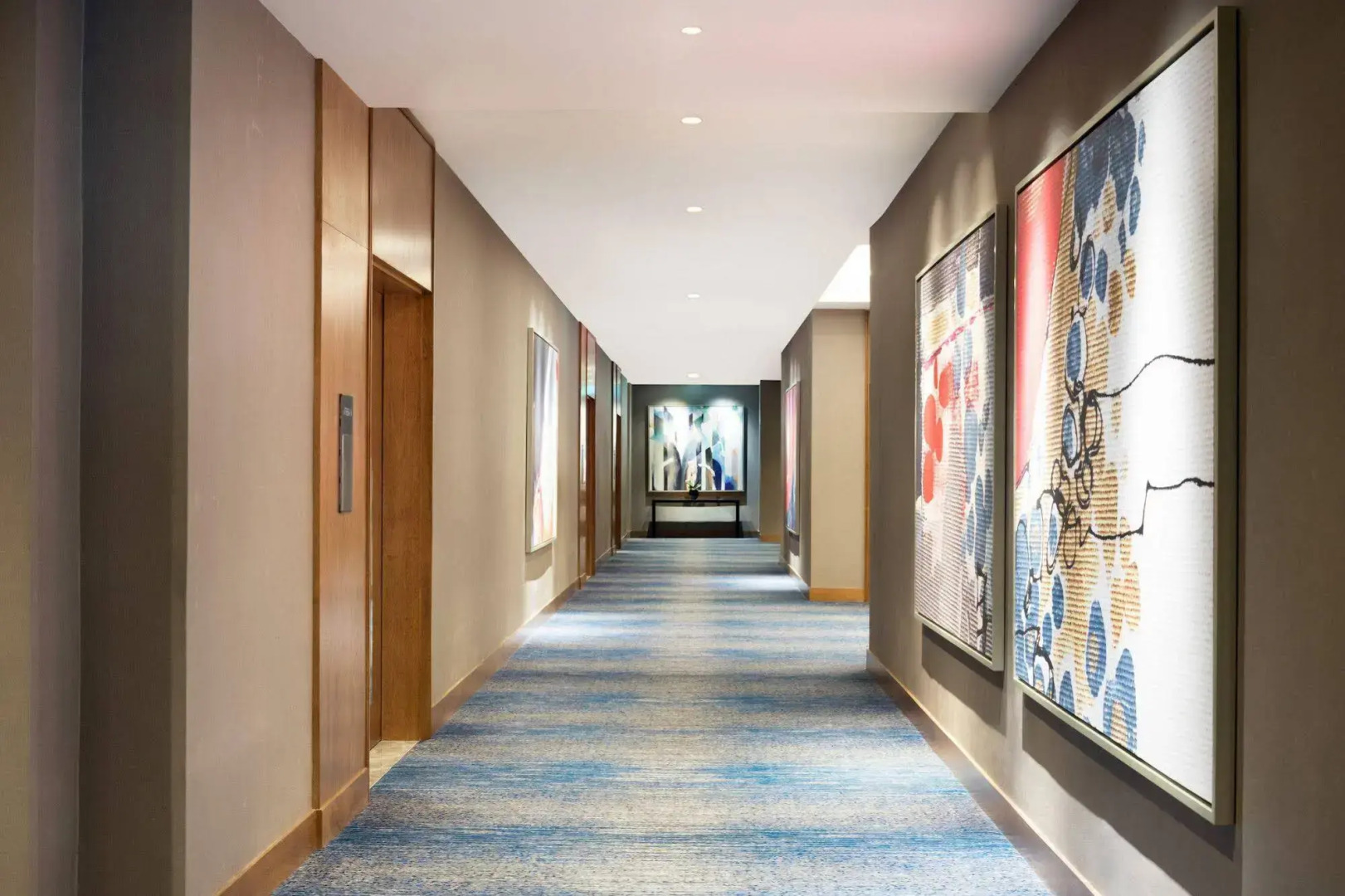 Four Points by Sheraton Surabaya, Tunjungan Plaza