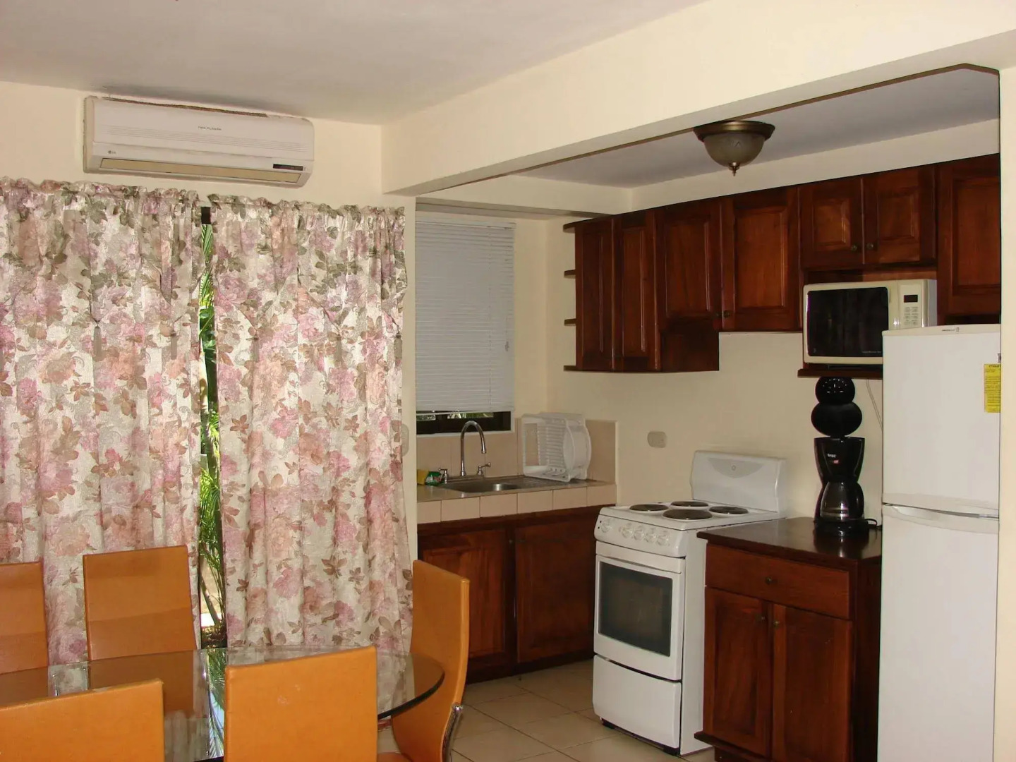 Villa Riviera