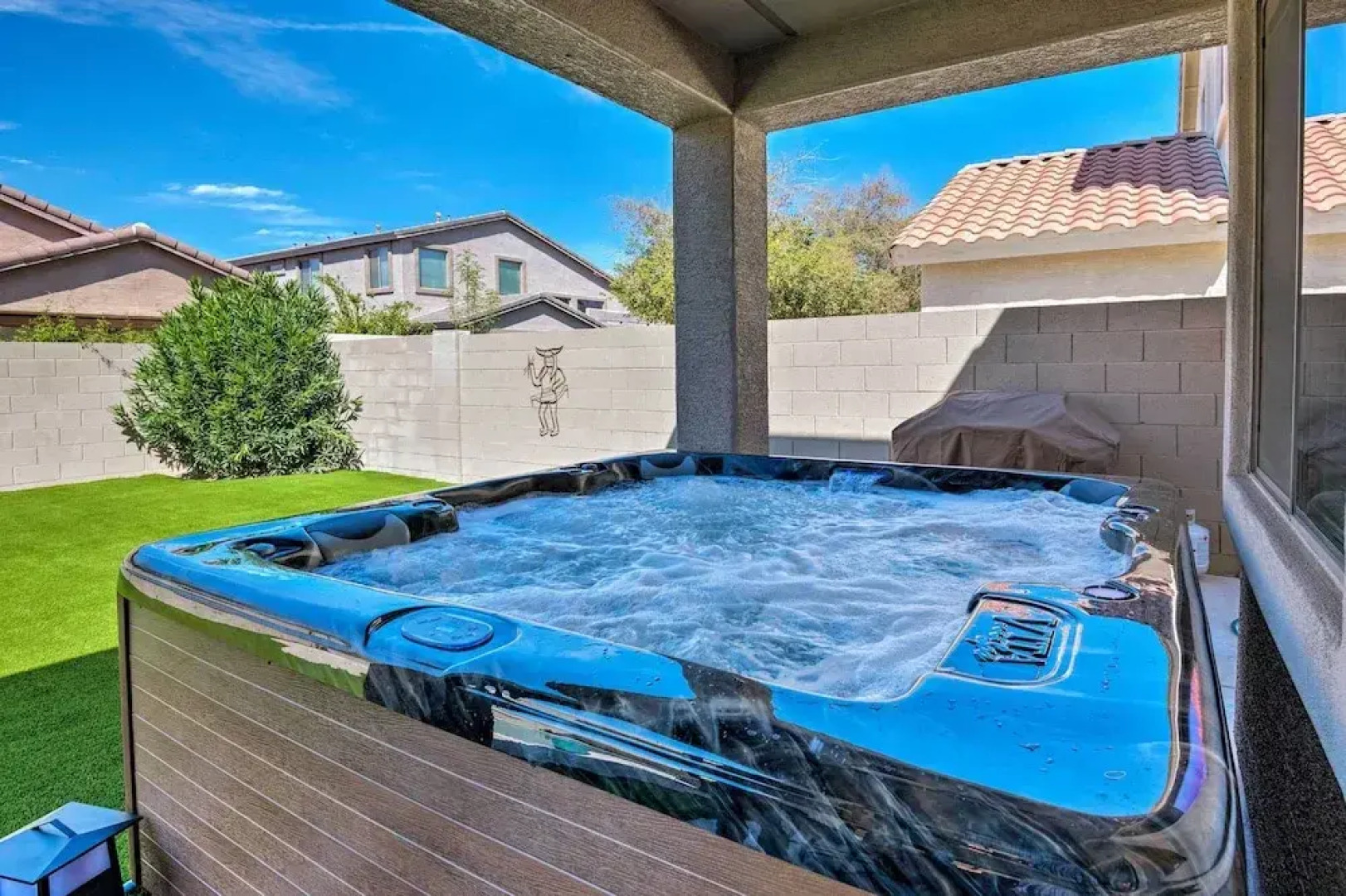 Near Westgate Entertainment District: Home w/ Pool