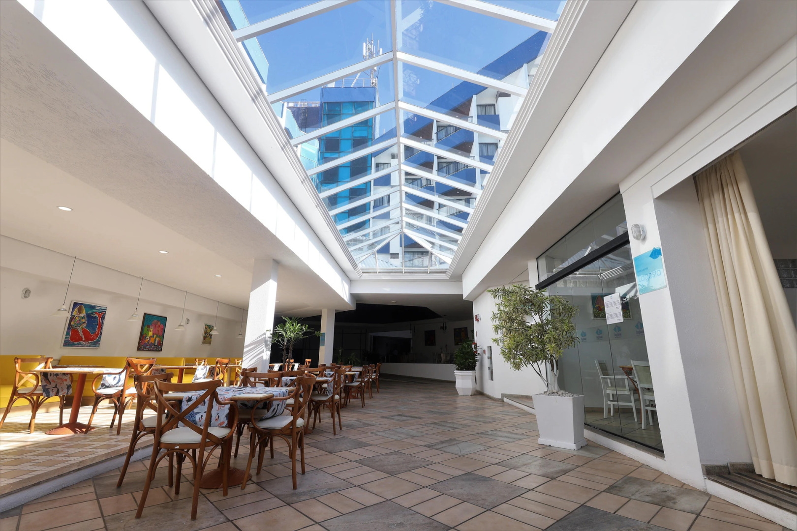 Ingleses Praia Hotel