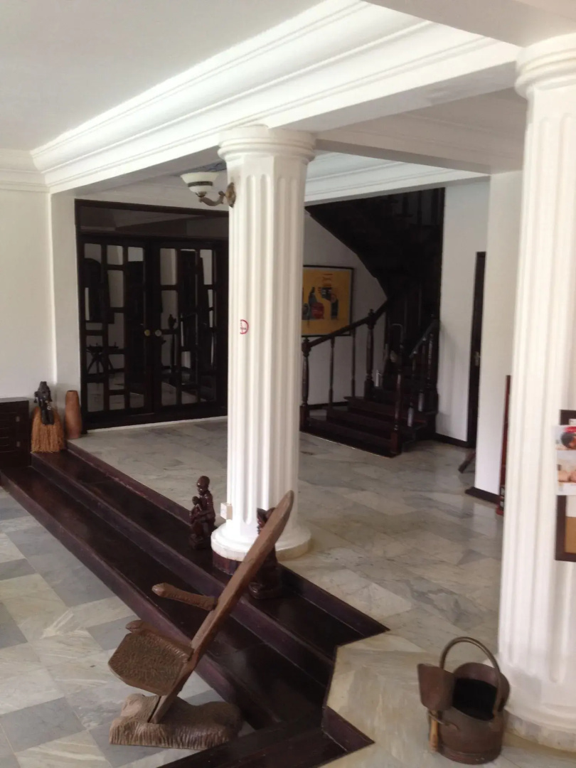 Roc Heights Lodge
