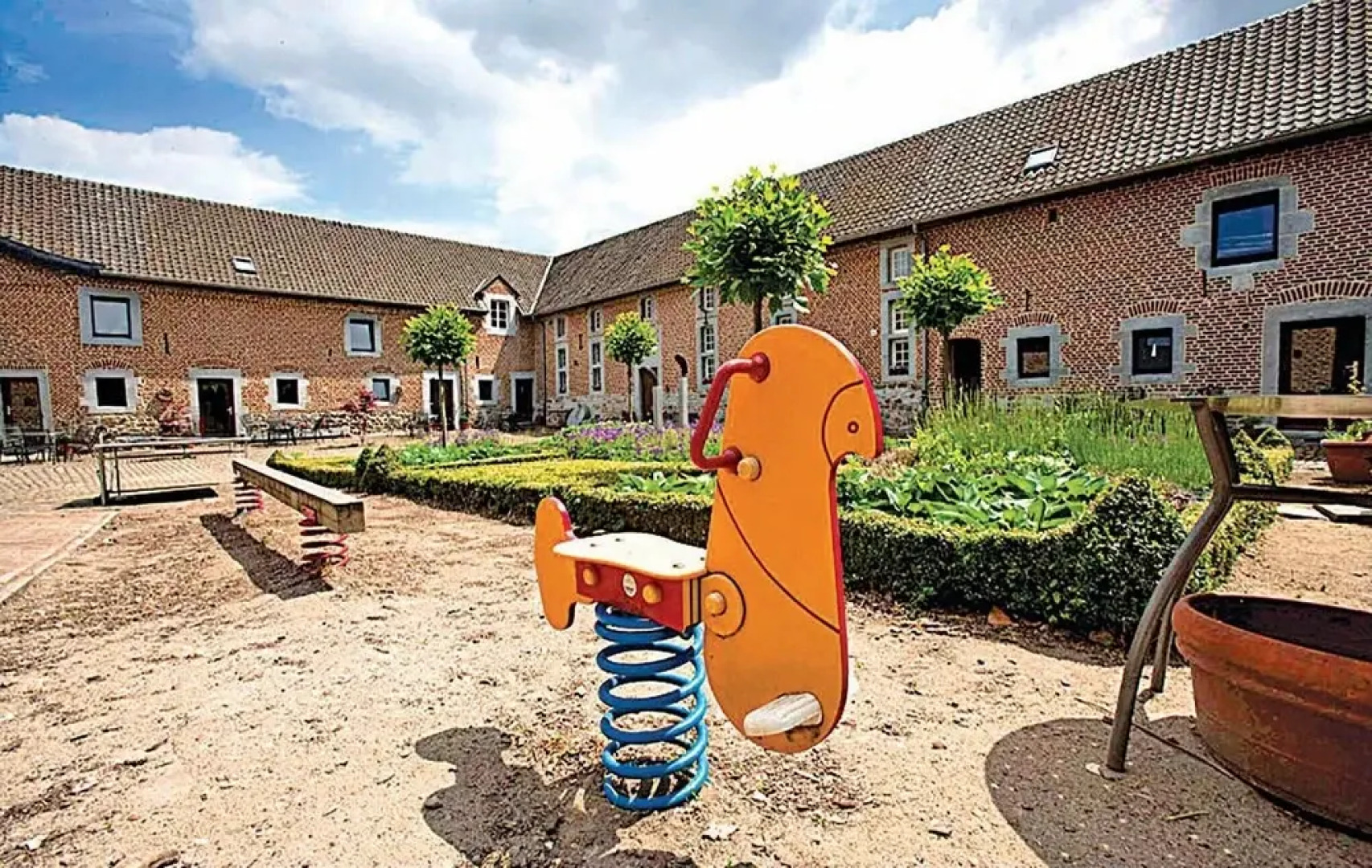 Cour D´aix - App. 8 & 9