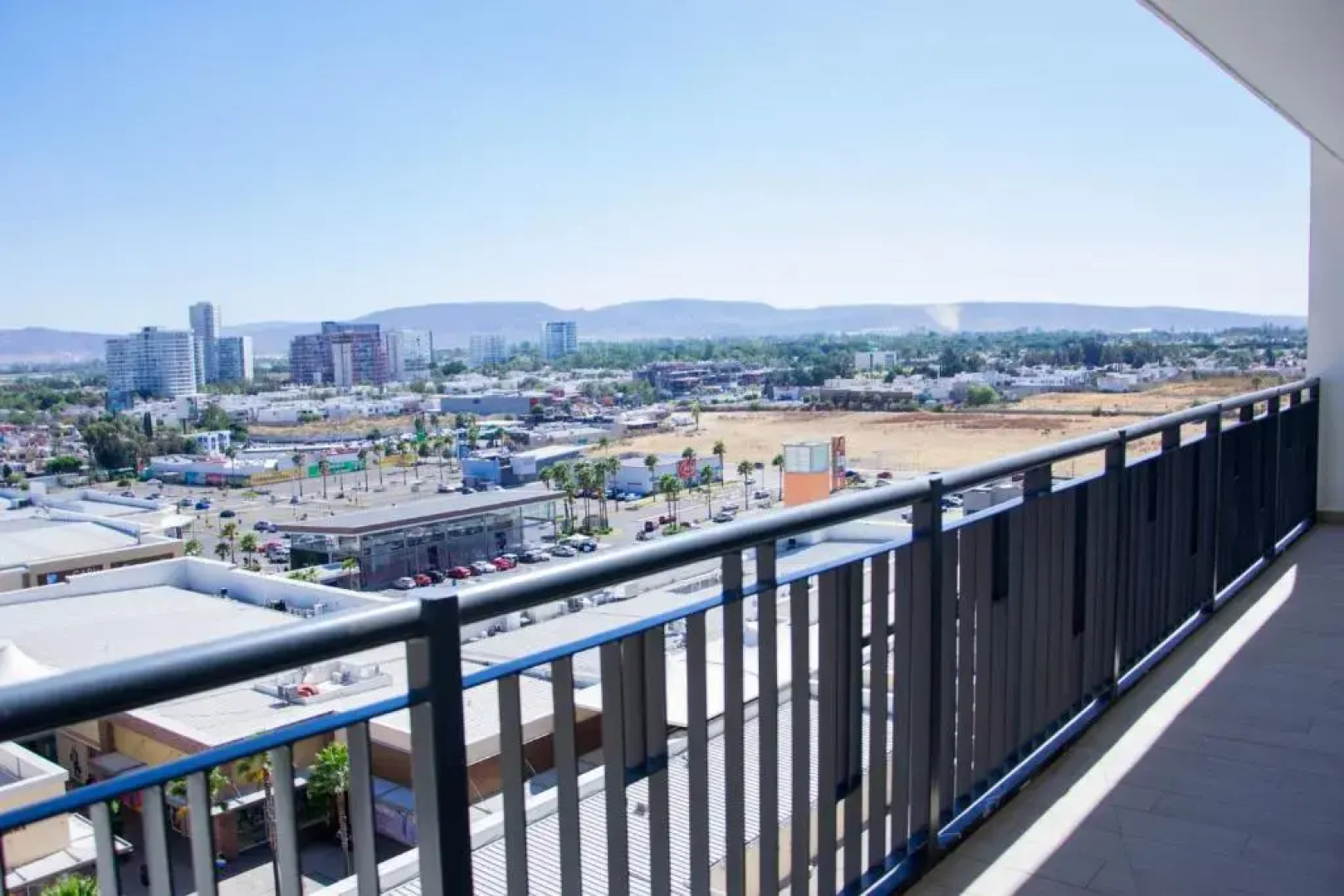 Real View Towers E706 by Casago