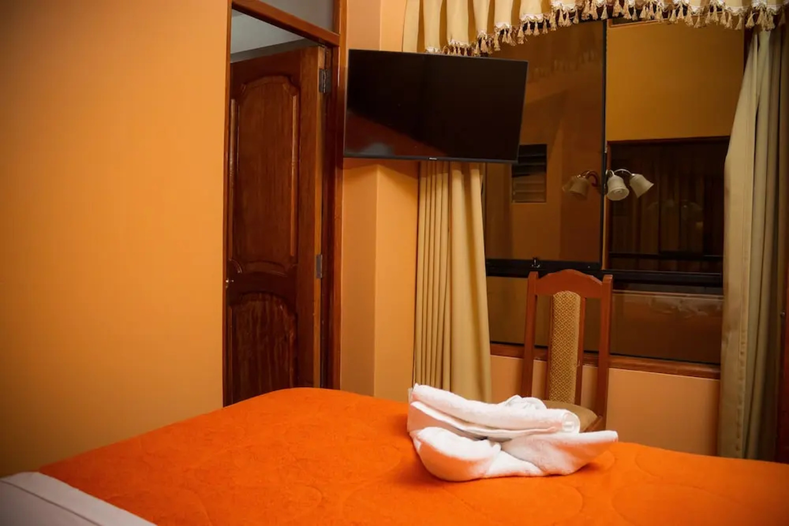 Cusi Hotel