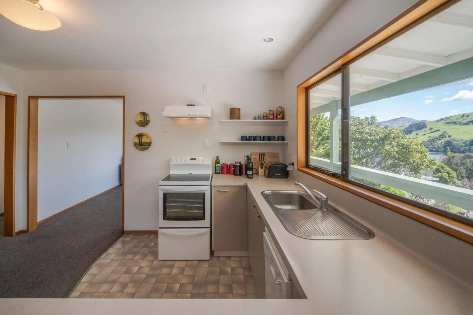 Libeau Lane Views - Akaroa Holiday Home