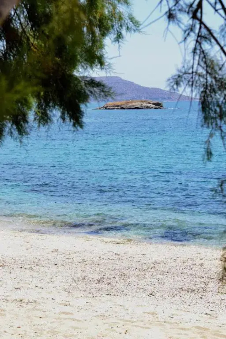 Beach house set in a beautiful bay