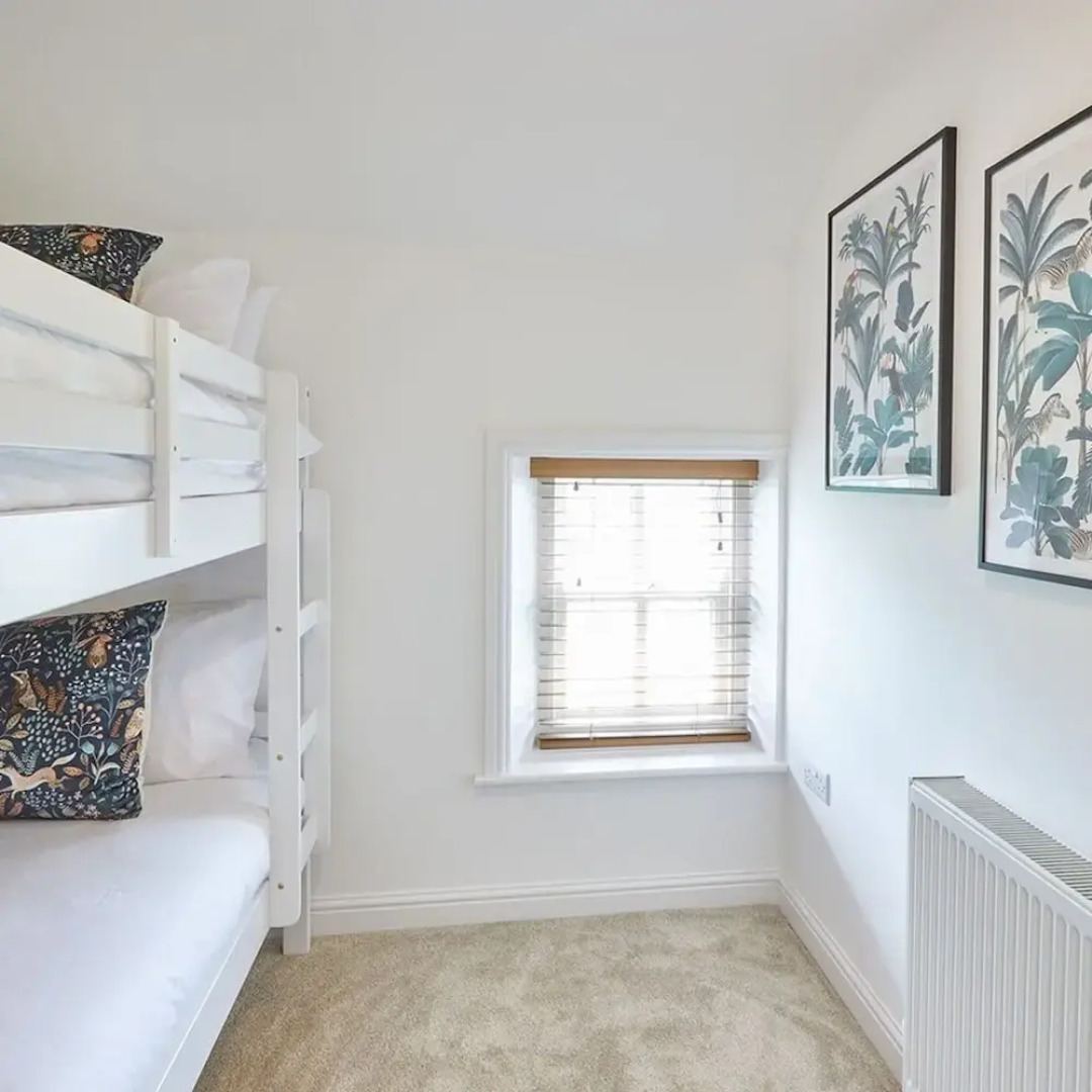 Host Stay Dunsley Chapel