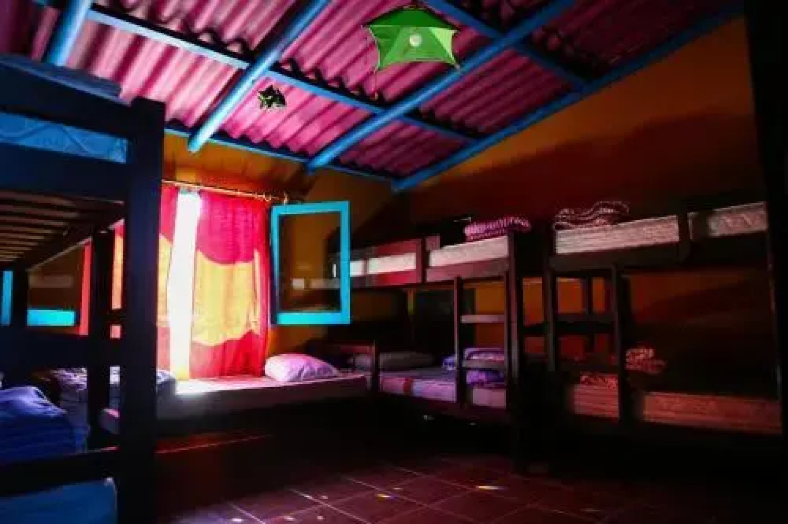 SUEñO PROFUNDO HOSTEL