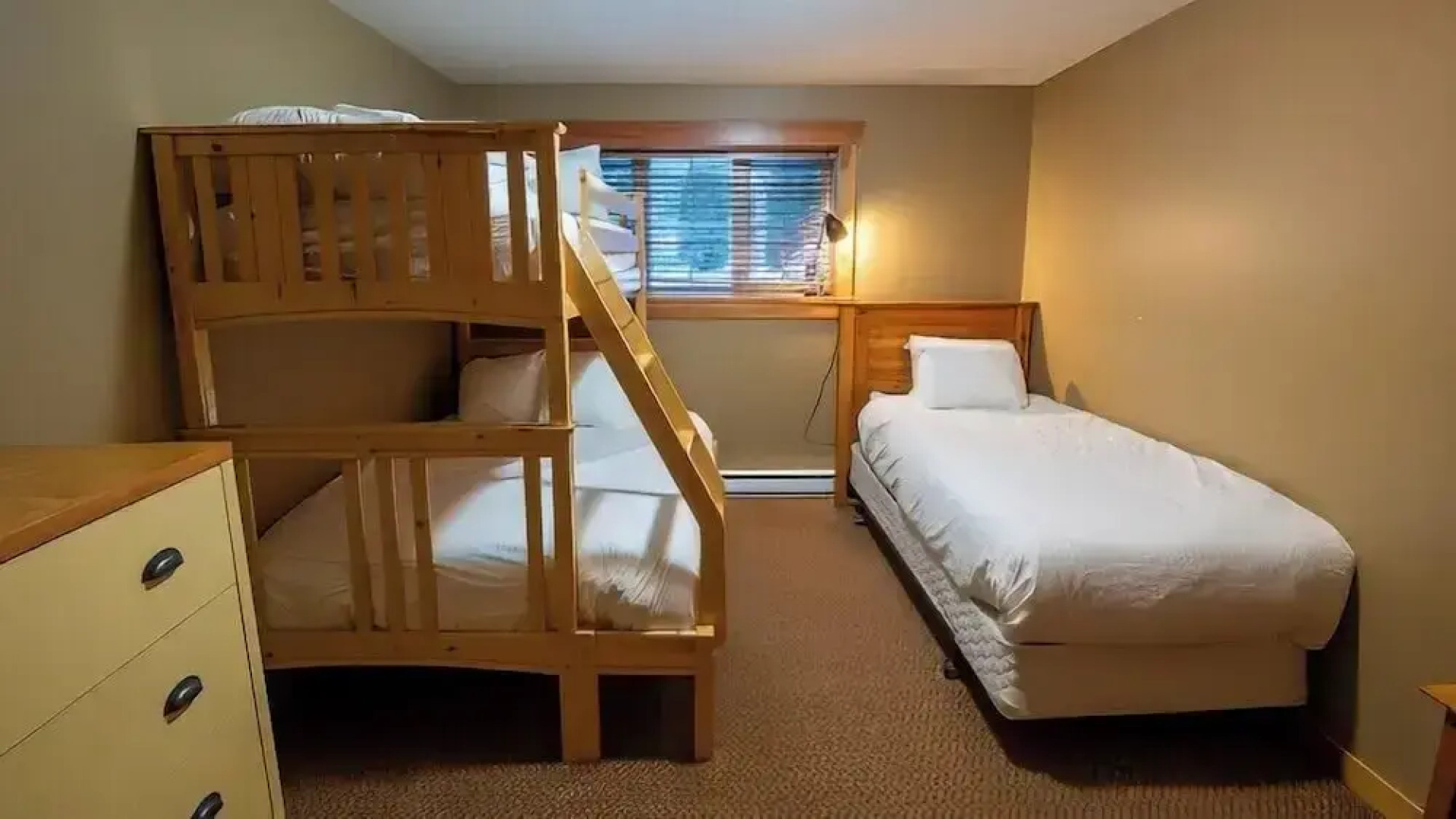 Pinnacle Ridge Chalets by Fernie Lodging