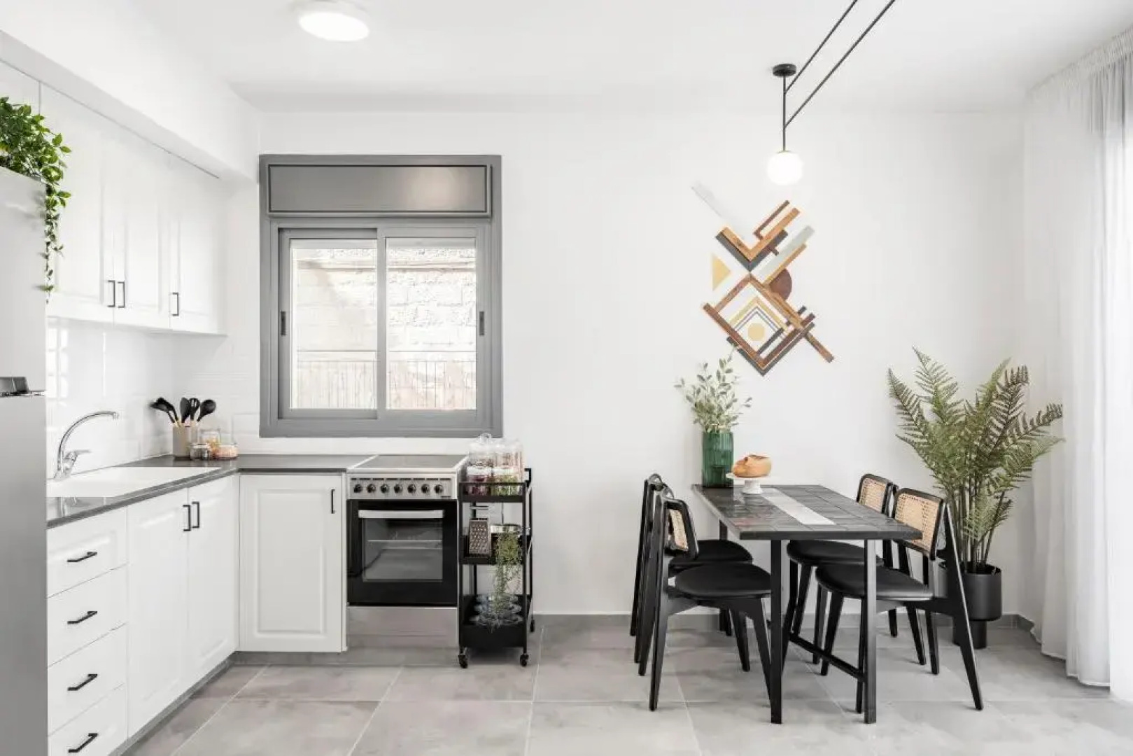 Mr. Agrippa - By TLV2GO