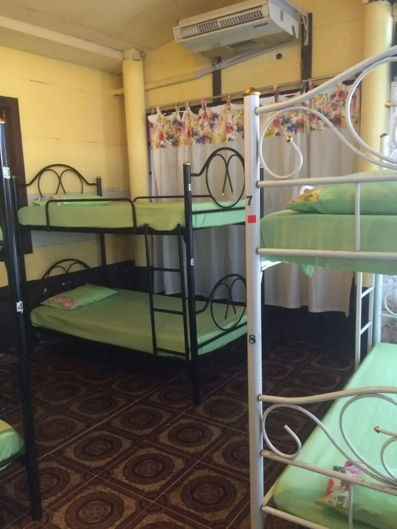 Supreeya Guesthouse - Hostel