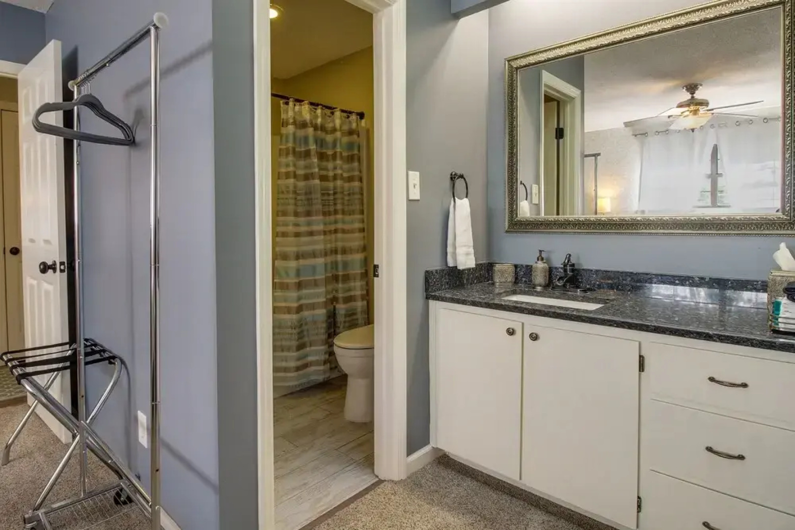 Sunny Savannah Home w/ Hot Tub ~ 10 Mi to Downtown