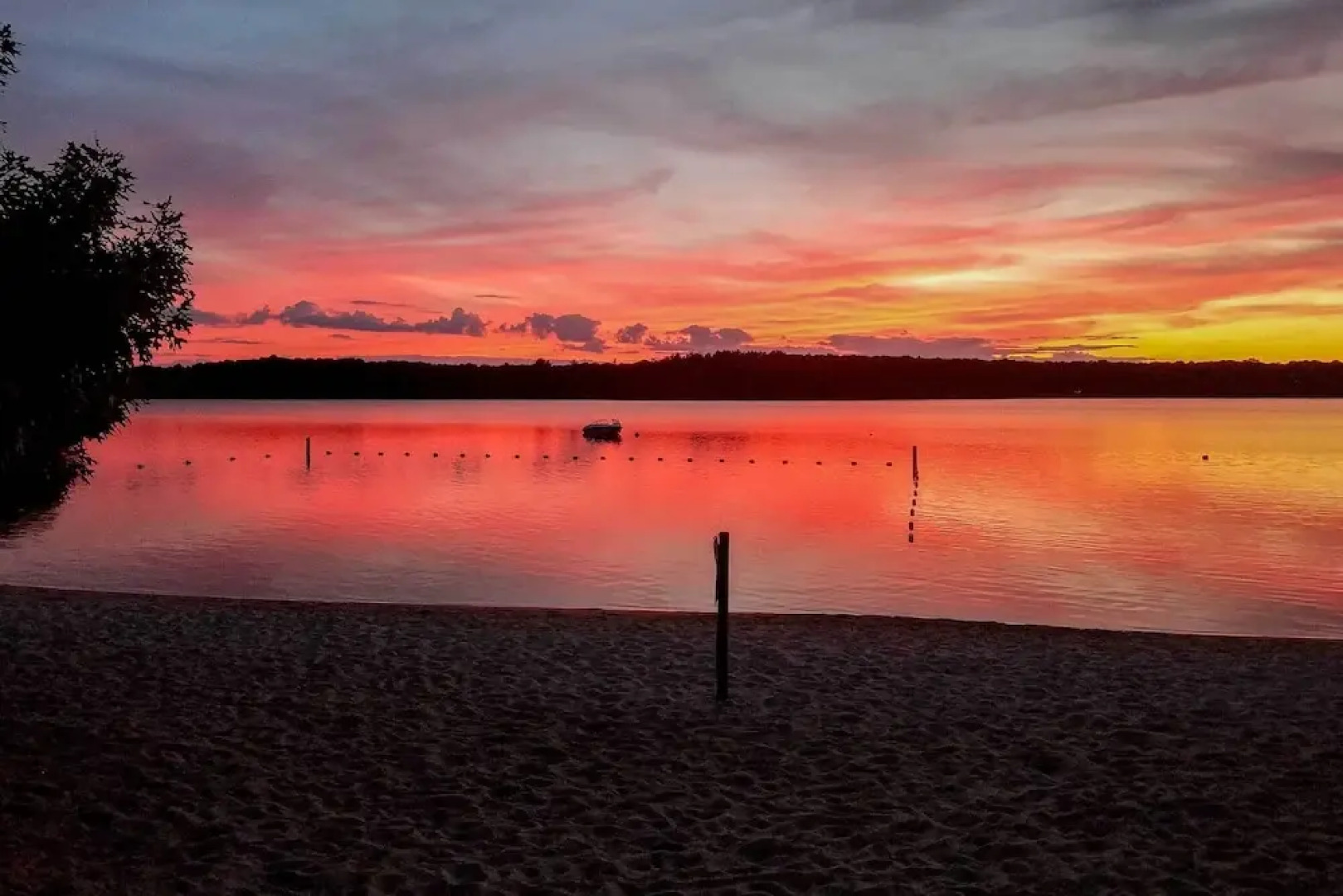 Mashpee House w/ Wraparound Deck - Walk to Beach!