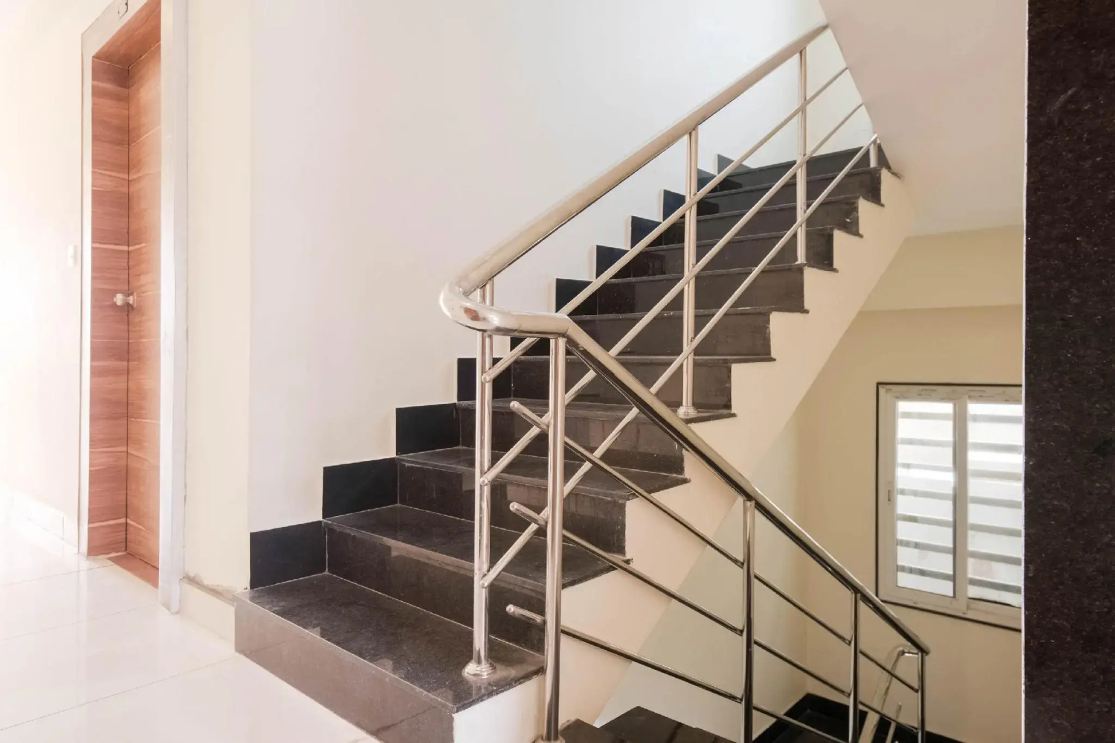 OYO 78730 Navya Grand Lodge