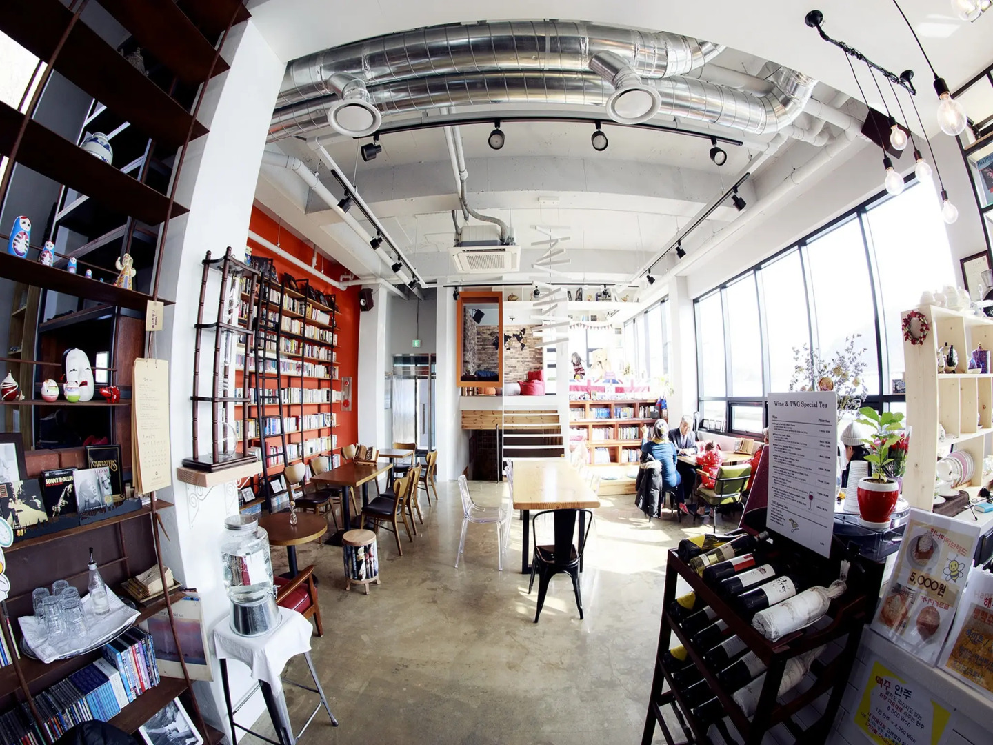 Andong Poong-gyung HOSTEL n LIBRARY