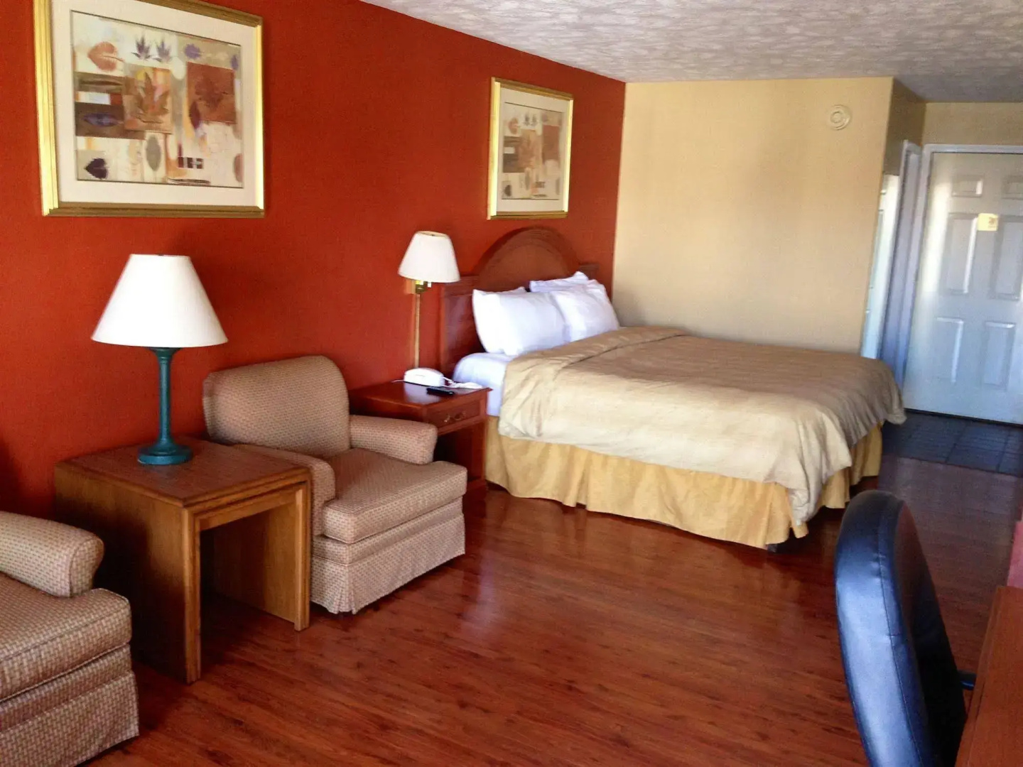 Econo Lodge Sevierville-Pigeon Forge on the River