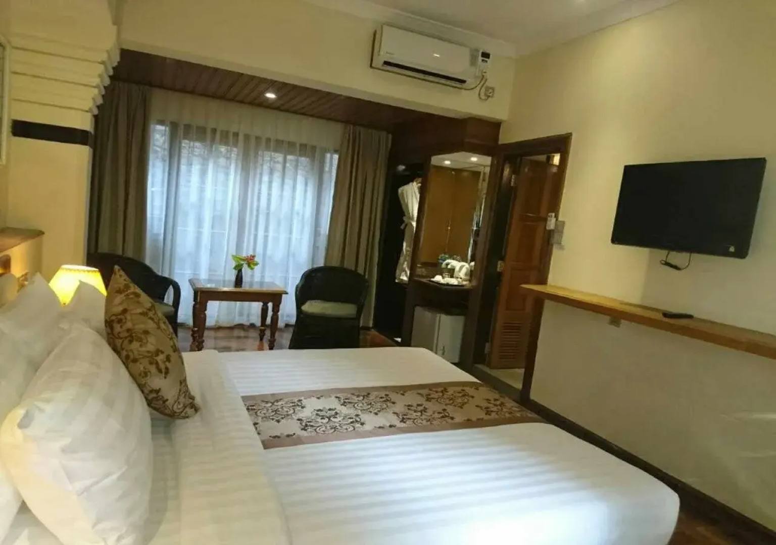 Esperado Gateway Hotel