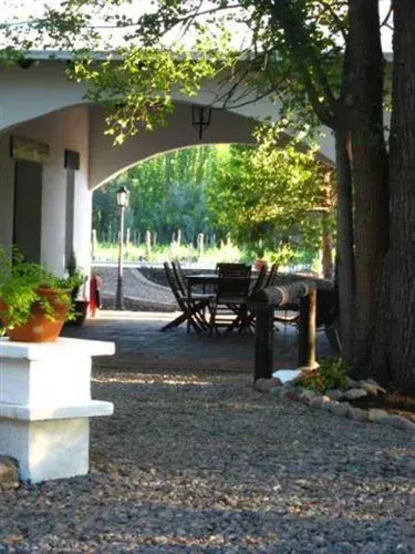 Postales by DOT Boutique