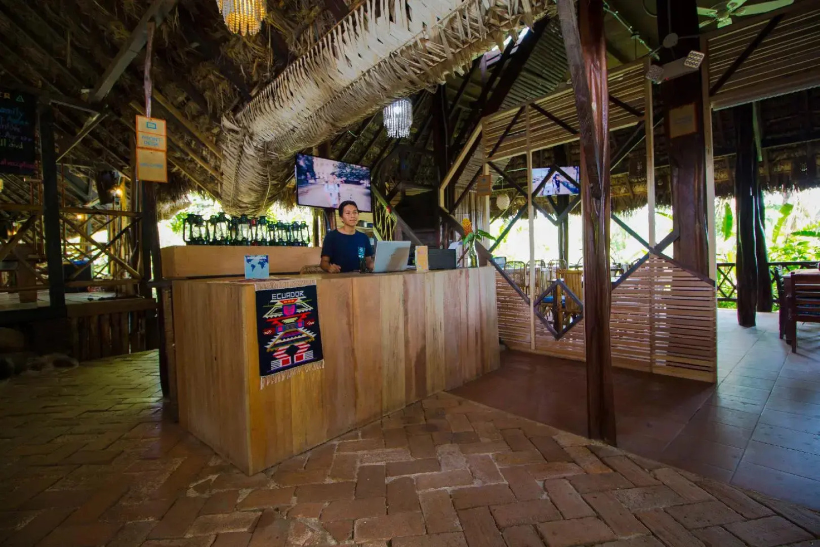 Socia/tel Amazon Tena