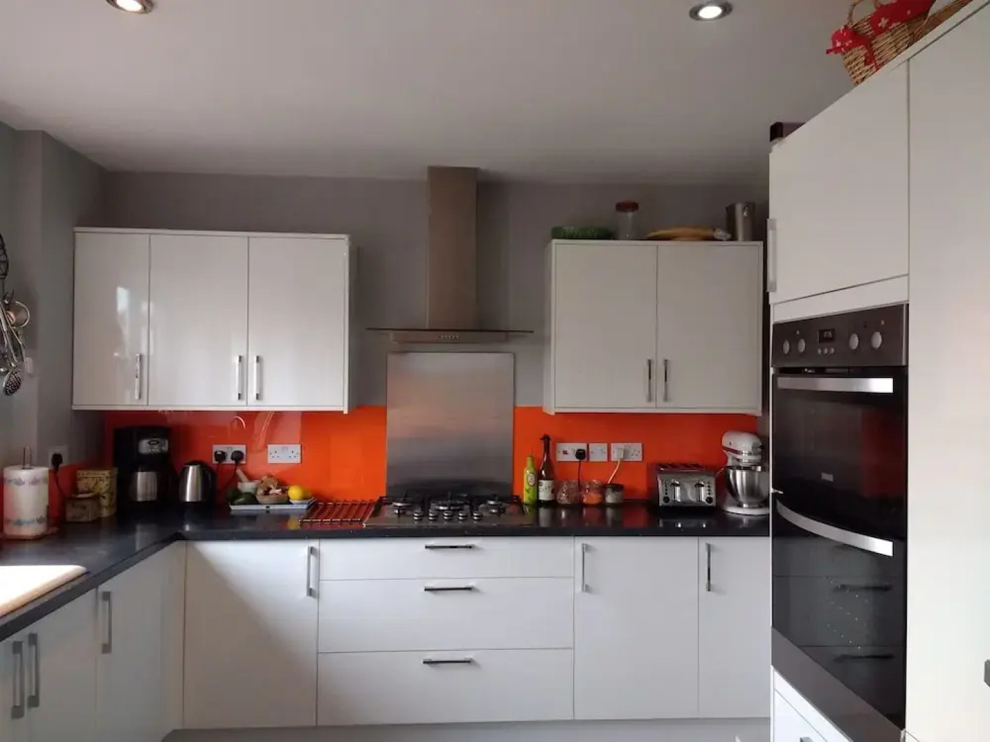 Three Bedroom Home With Garden in Brighton