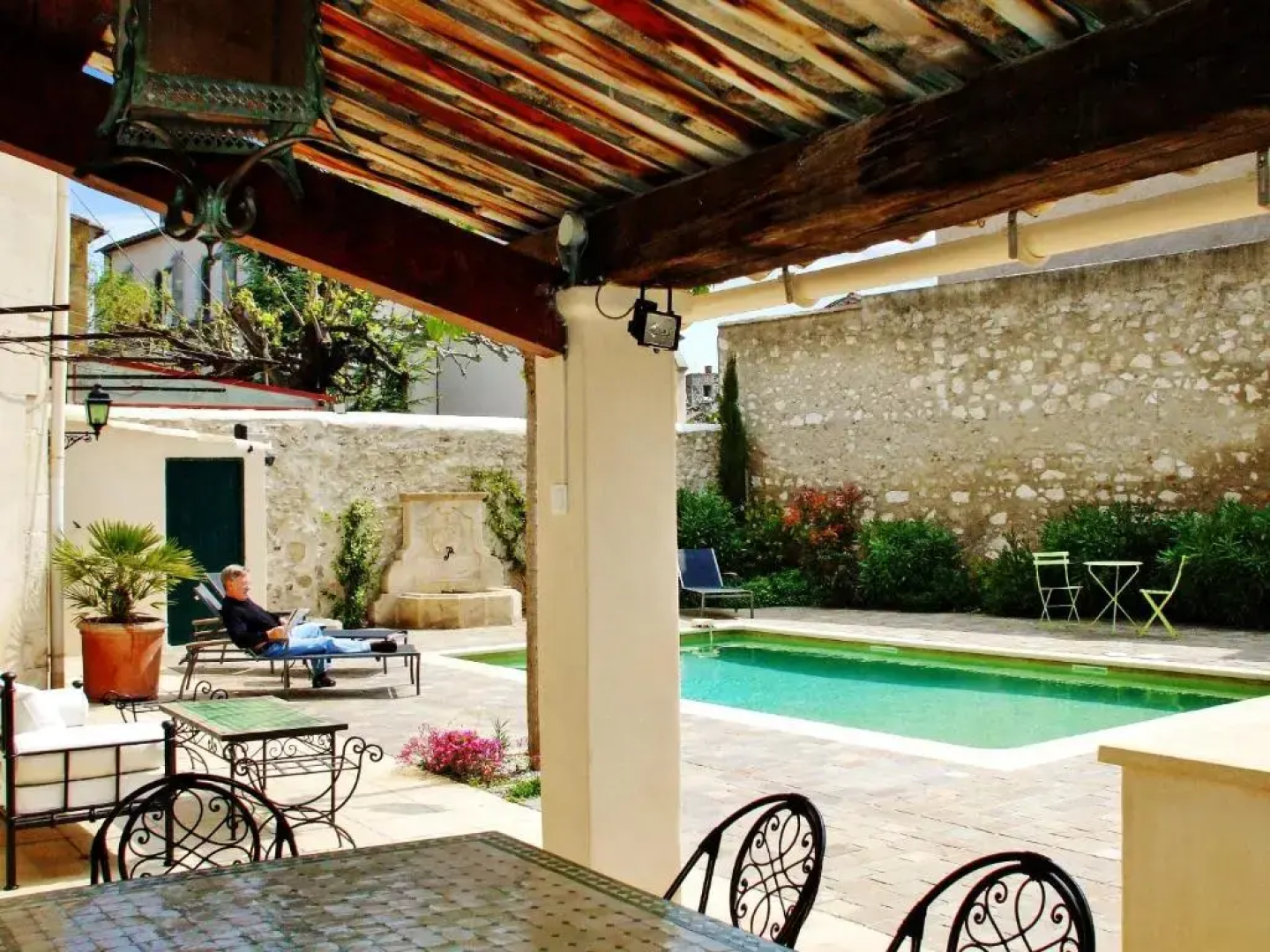 Maison de 4 chambres avec piscine privee jardin amenage et wifi a Molleges