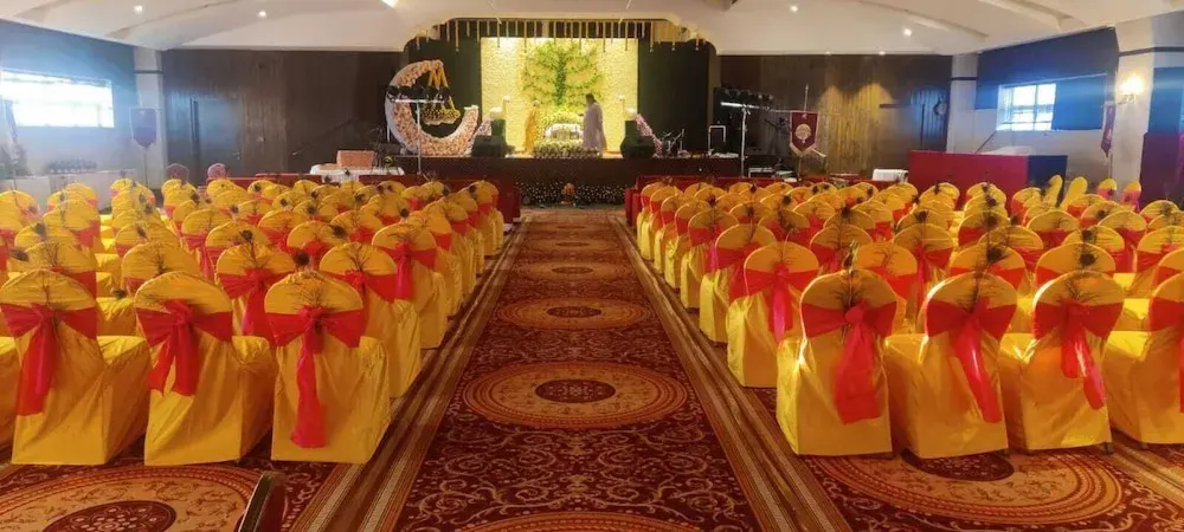 Maharaja Agrasen Palace - Pure Vegetarian