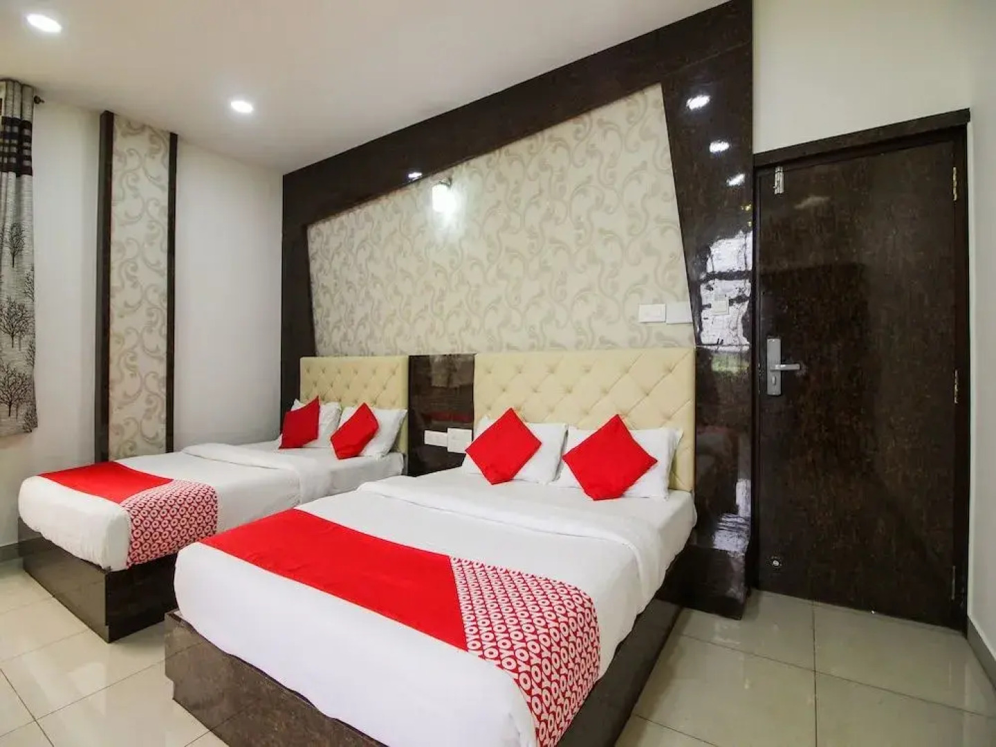 OYO 15136 Nisarga Lodge