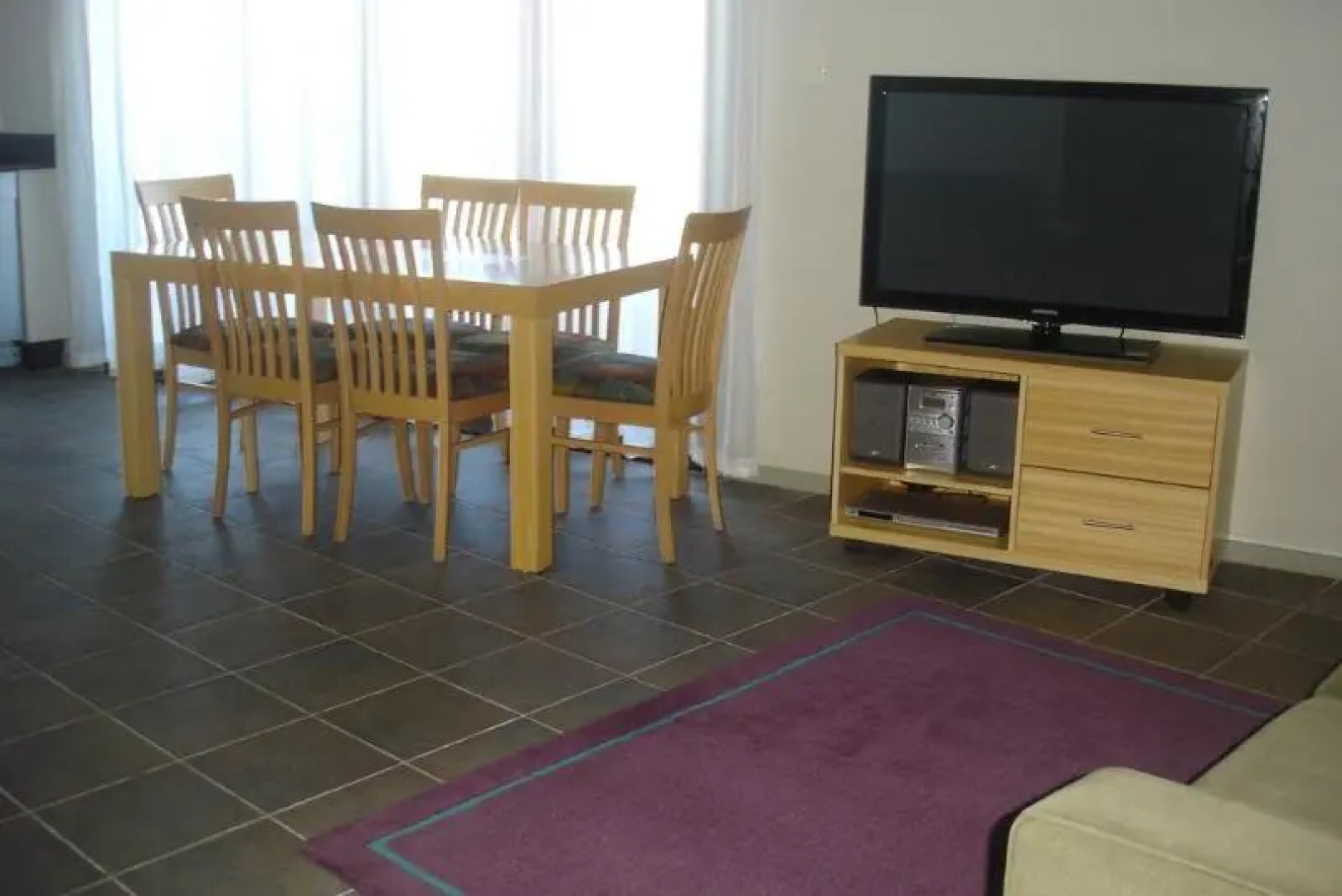 Lennox Holiday Apartments