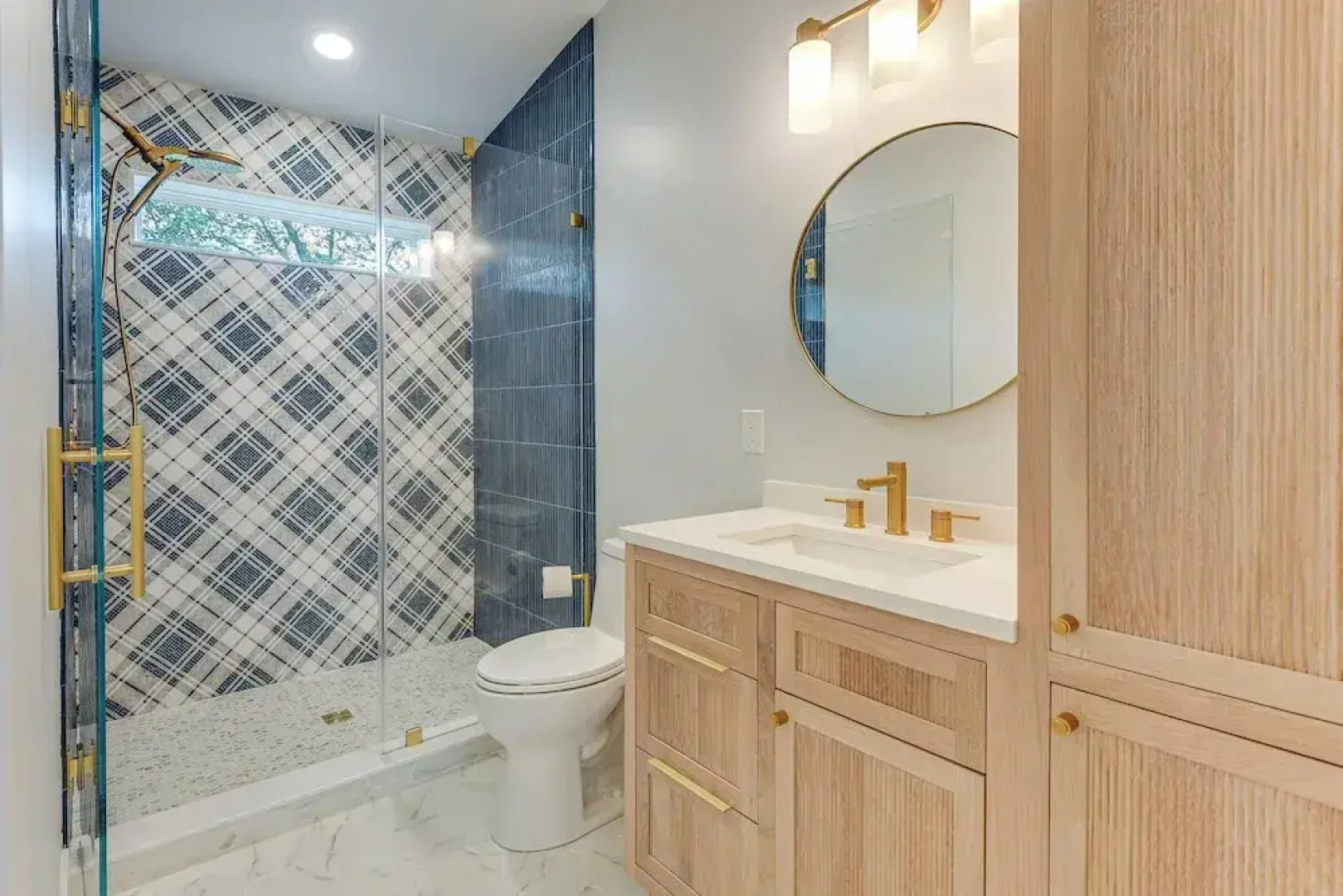 2 Mi to Usna: Modern Annapolis Home w/ Fire Pit