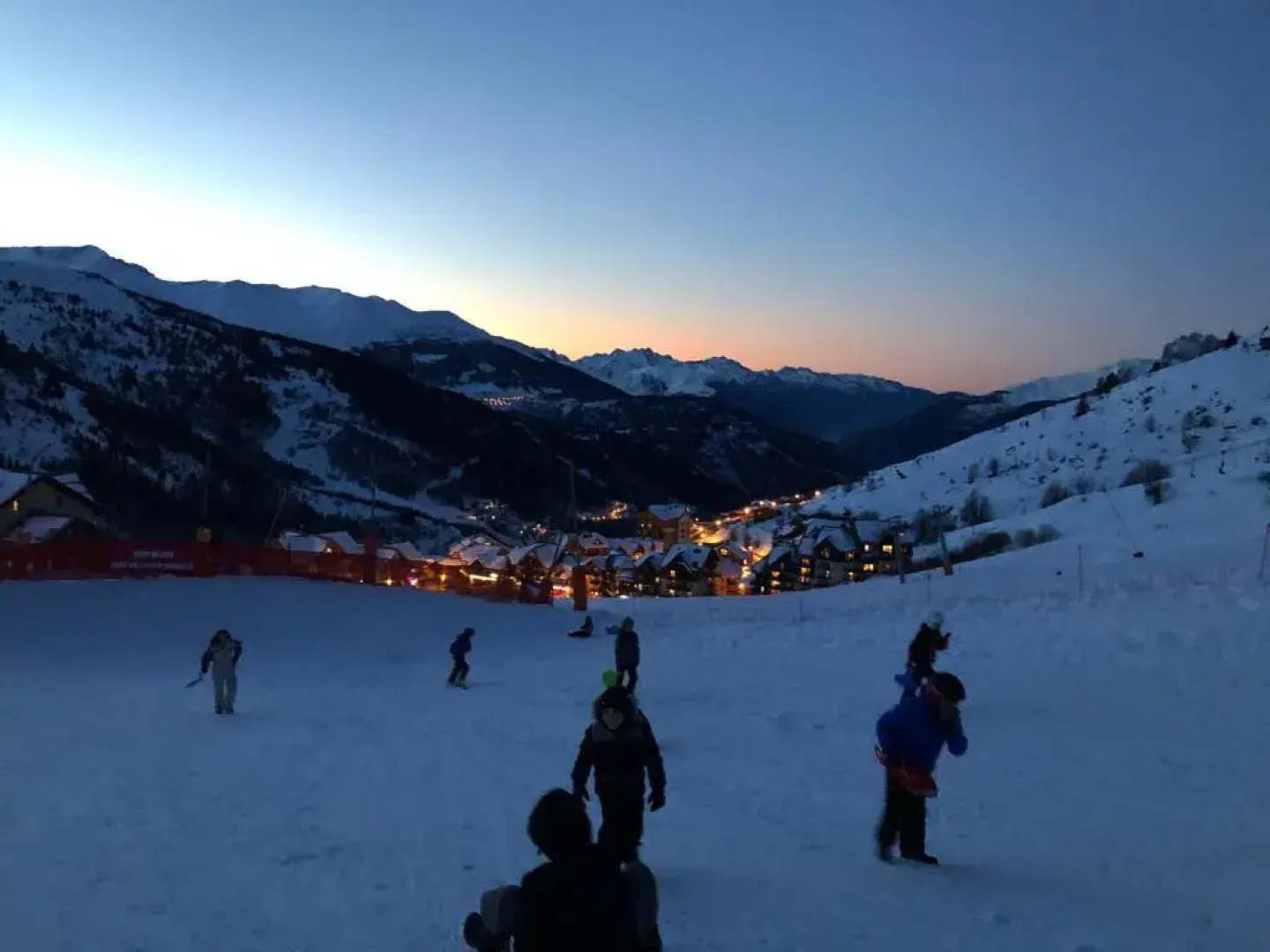 Pied de pistes, résidence 3 étoiles tout confort dont terrasse et piscine