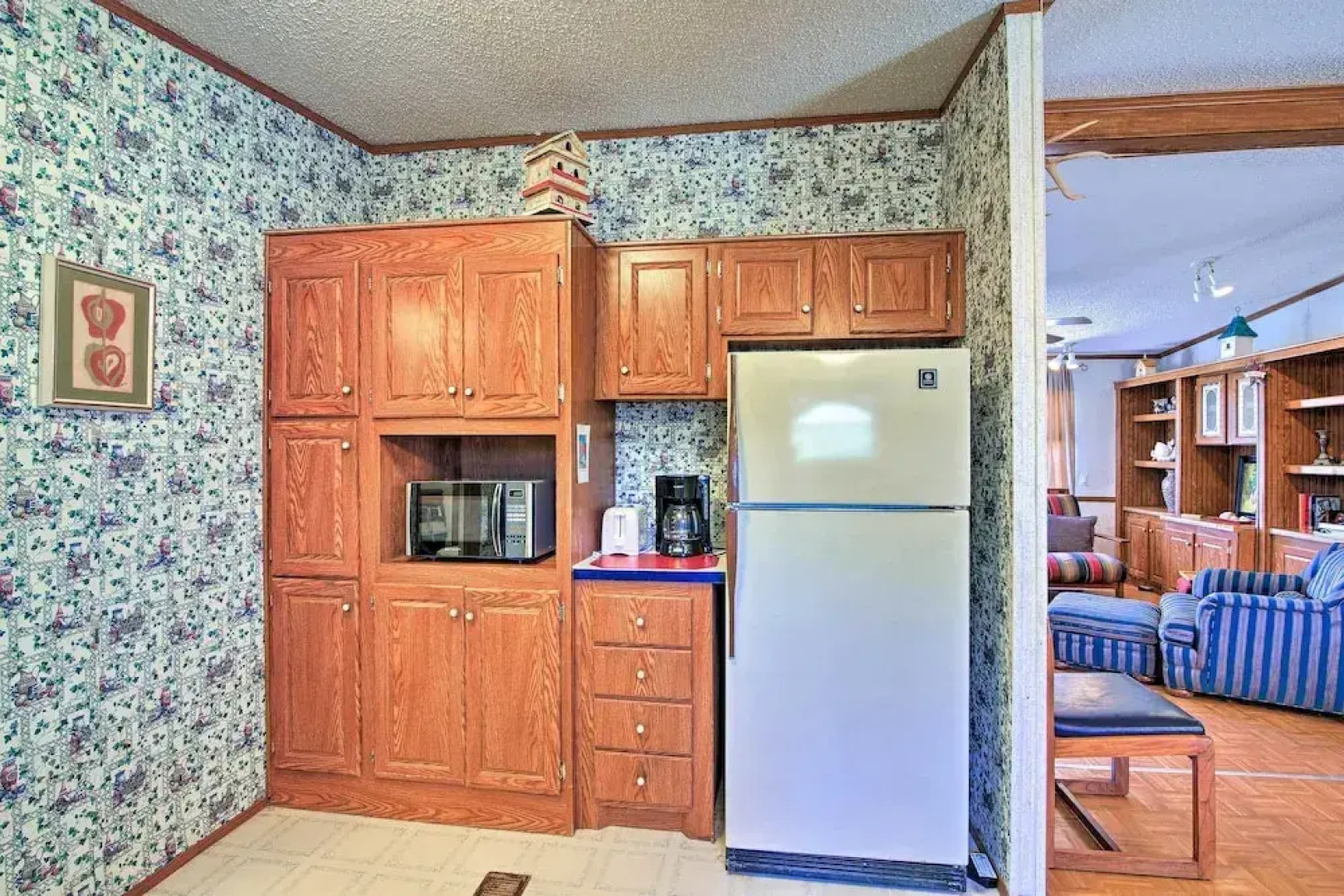 Utopia Family Home w/ Mountain Viewing Deck!