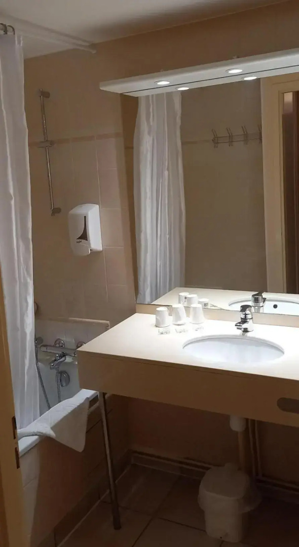 Hôtel SABLES D'O et son restaurant "LE 16 BIS"