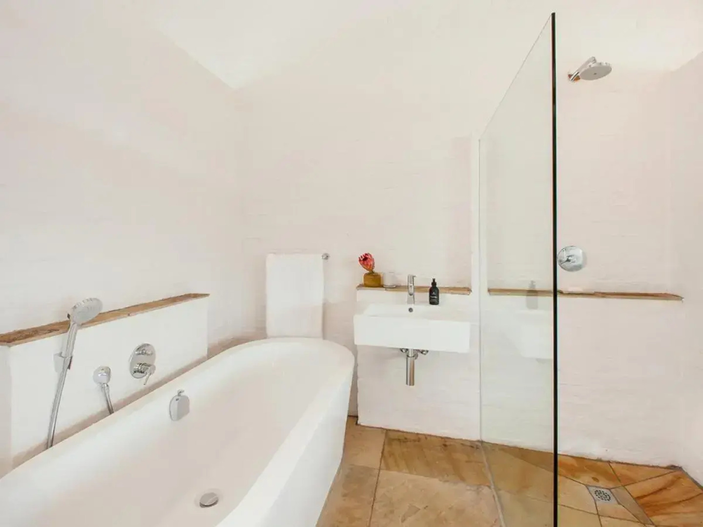 Cloud 9 Luxury Eco Villa