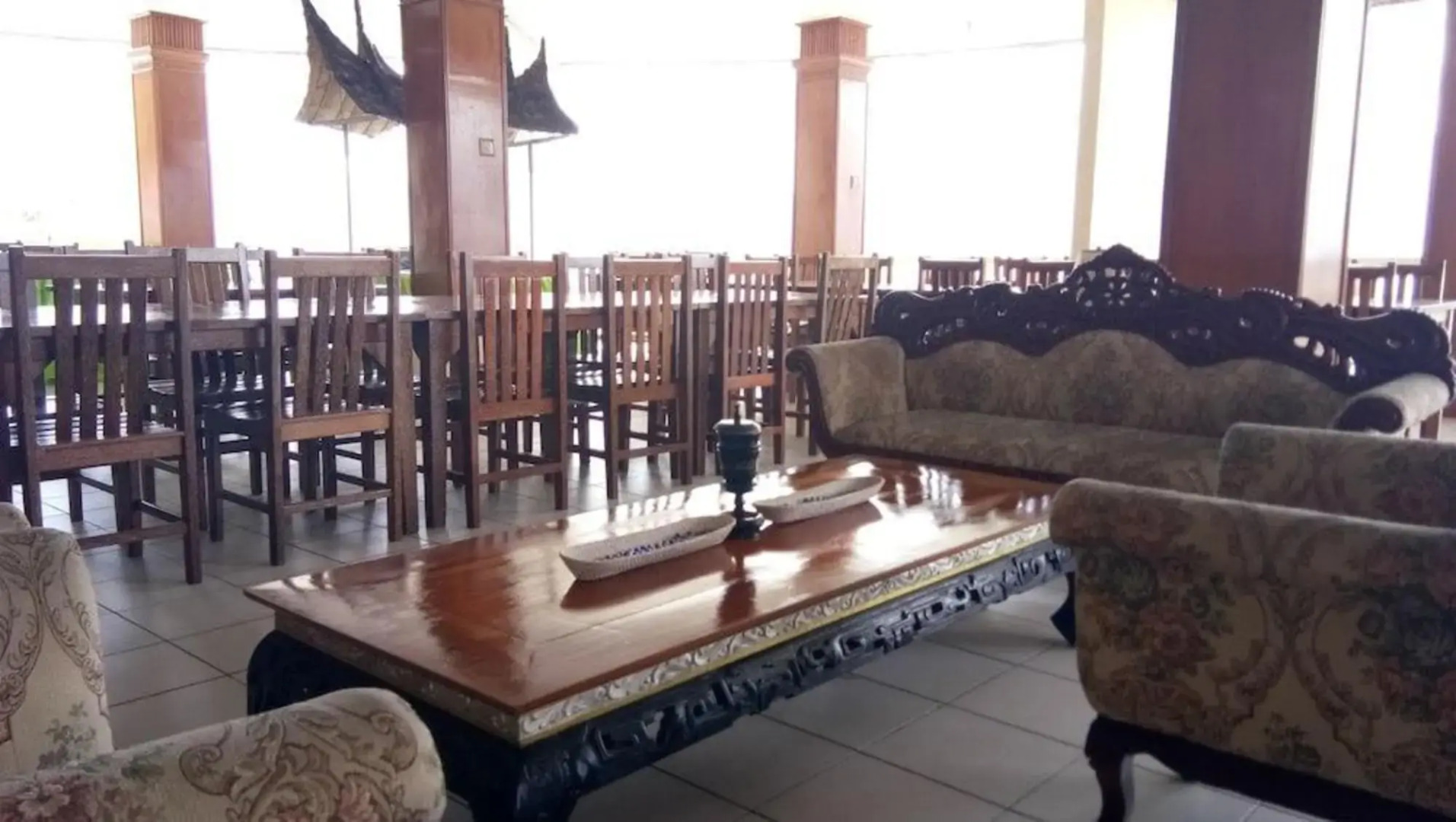 Hotel Maninjau Indah