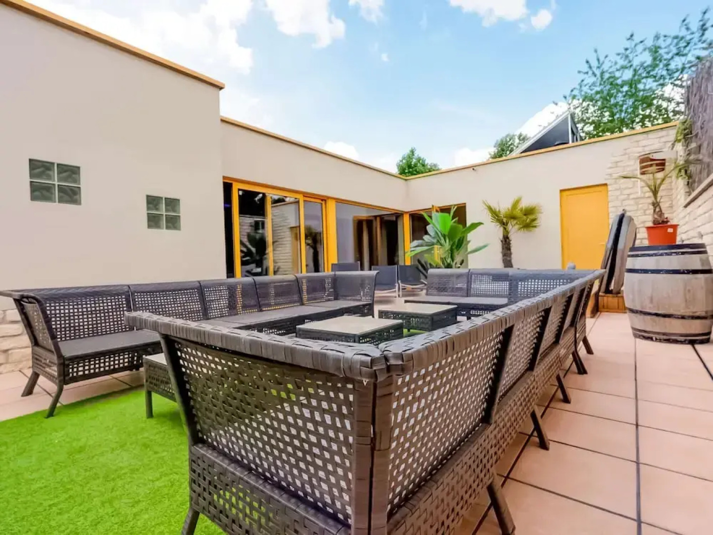 Modern Holiday Home in Avelgem with Sauna & Hot Tub