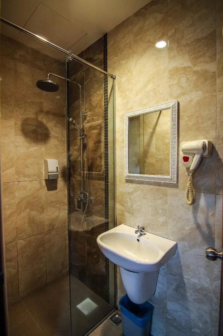 Hotel Zamburger Taman Mutiara Mas