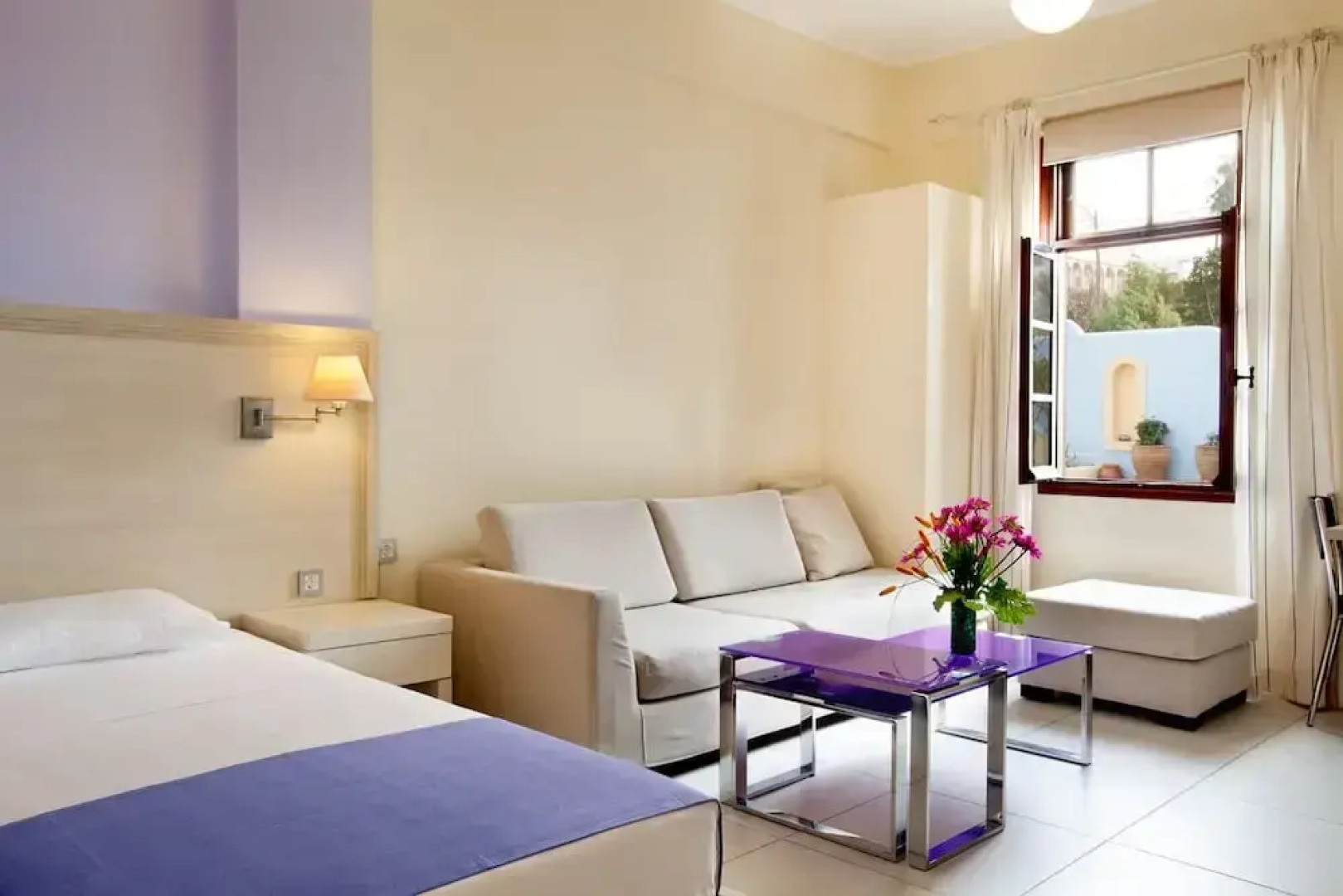 Giorgi's Blue Apartments