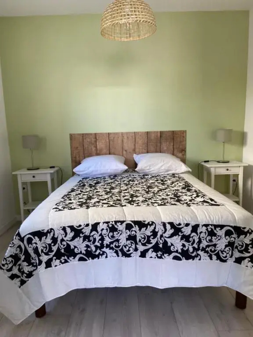 T2 en rez de villa avec jardin à 800m de la plage, à la semaine