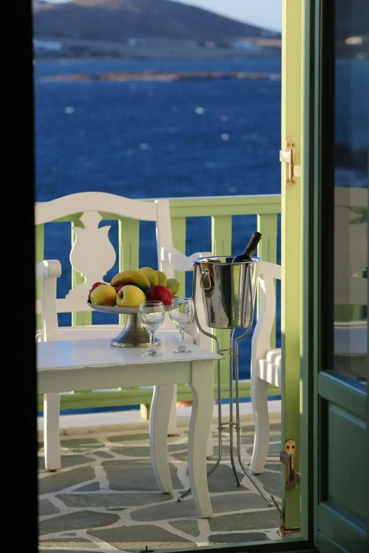 Villa Isabella Studios & Suites