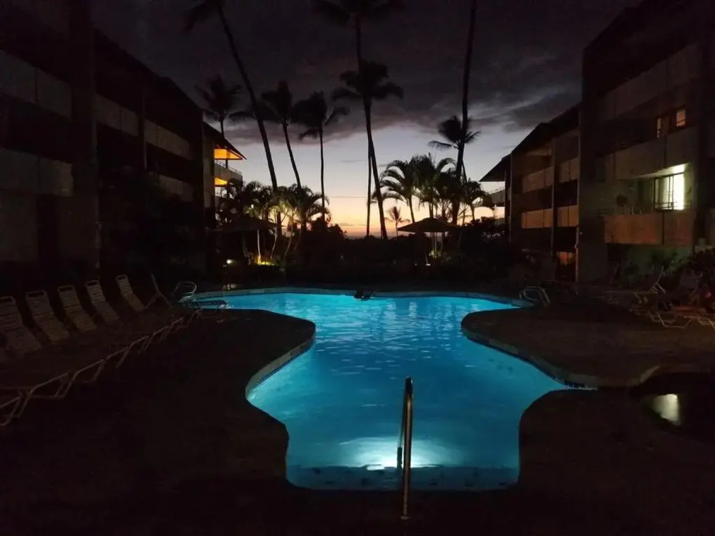 White Sands Beach Condo #324. BIG PATIO!! Ocean and Mountains across from beach!