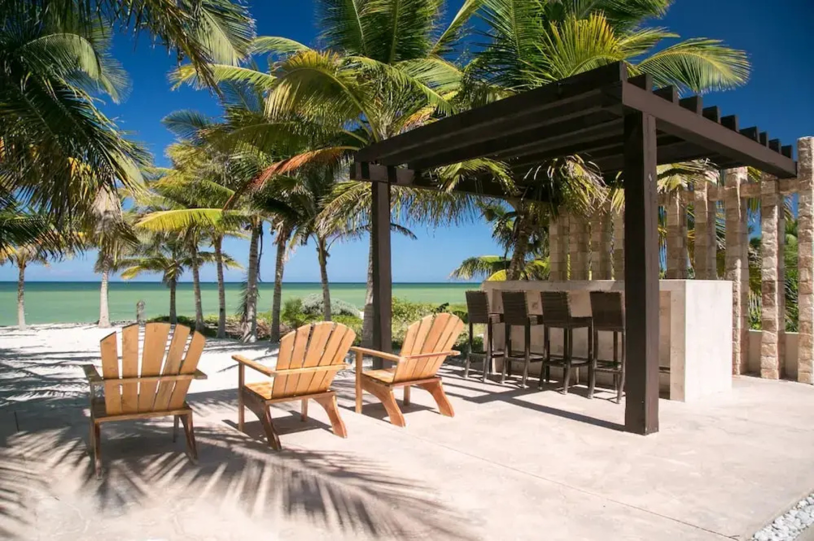 5 BR House with Pool and Private Beach