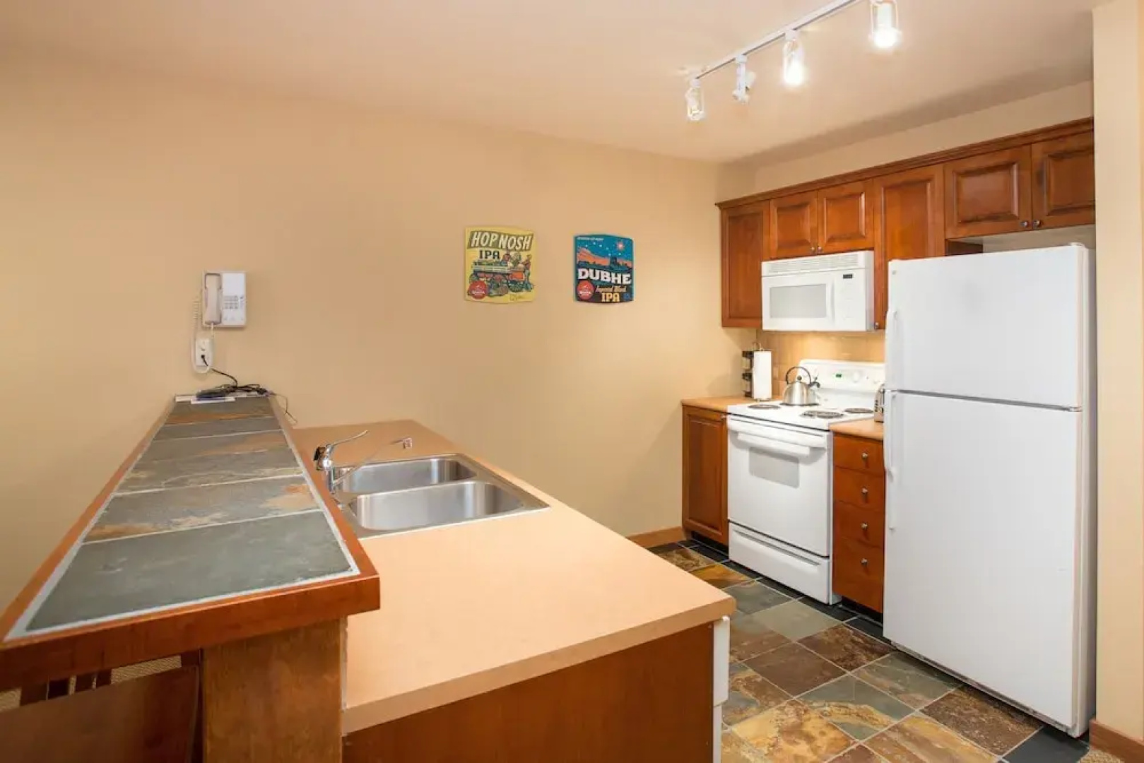 3216 - One Bedroom + Den Standard Powderhorn Lodge 1 Condo by RedAwning