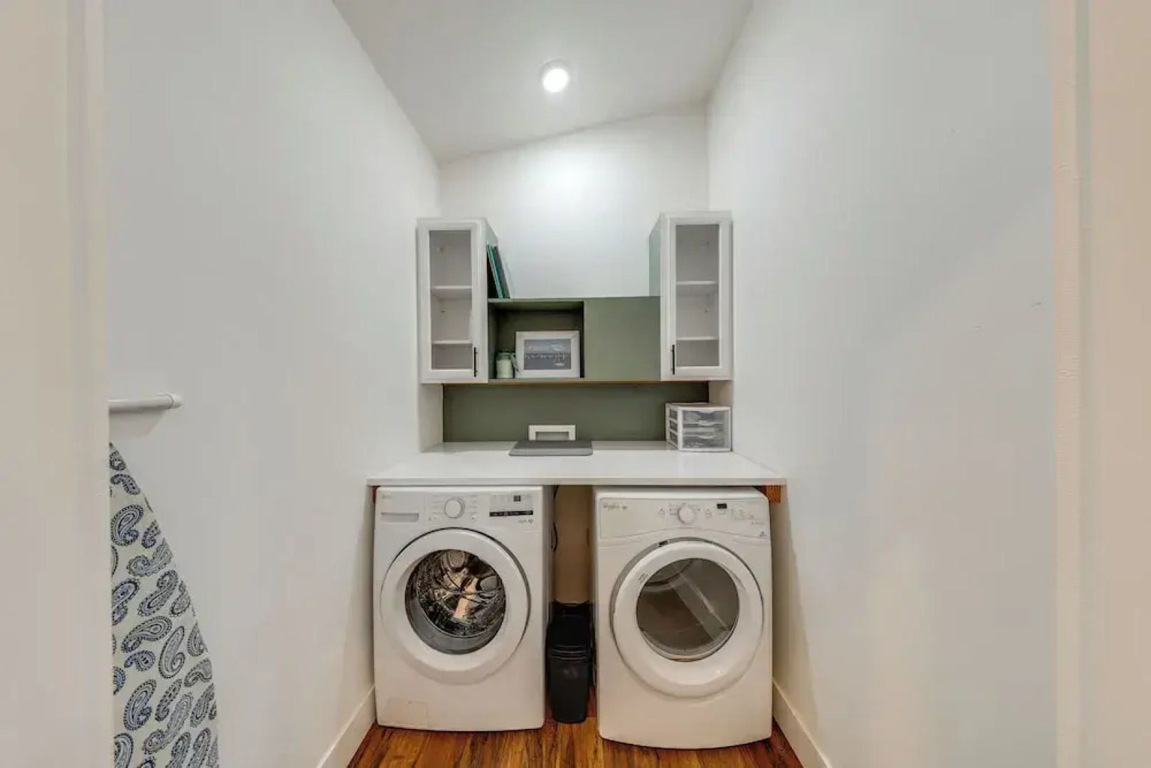 Waterfront Whidbey Island Hideaway w/ Beach Access