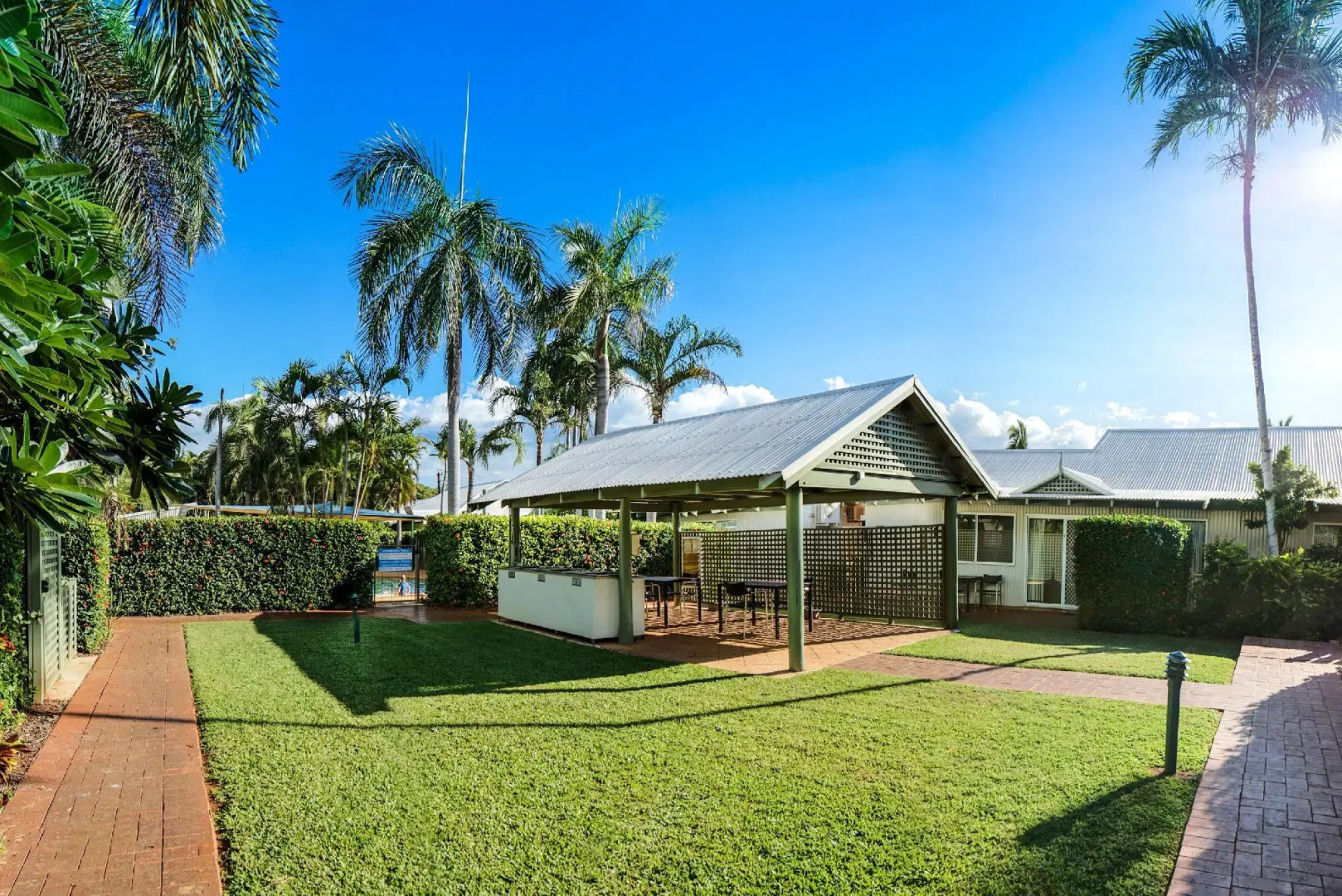 Cable Beachside Villas