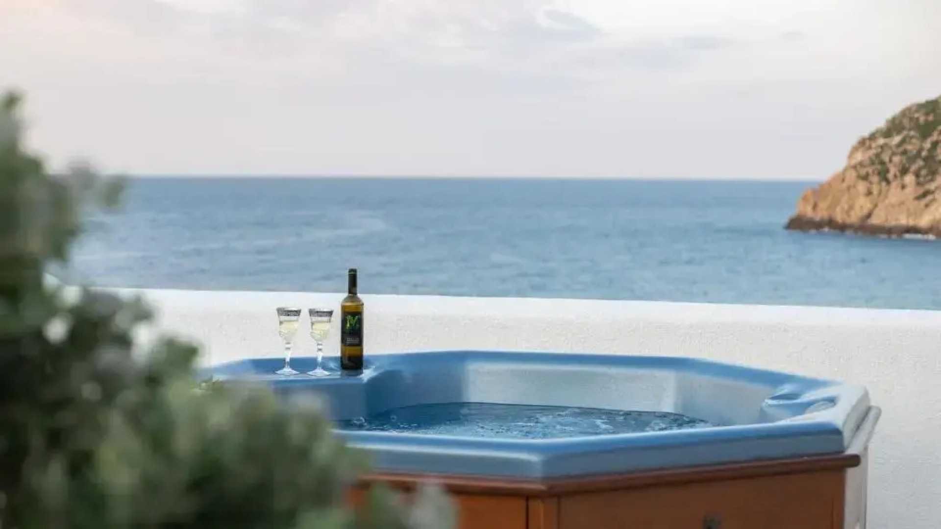 white house apollon naxos